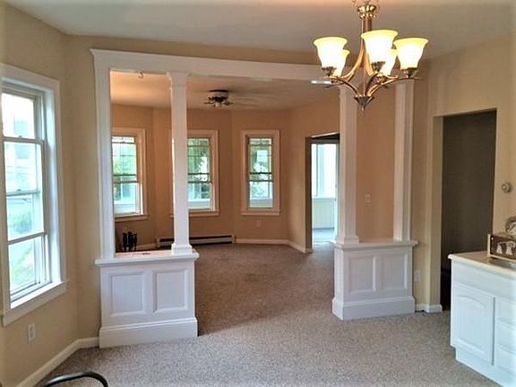 5th image of 111 E Elm Ave