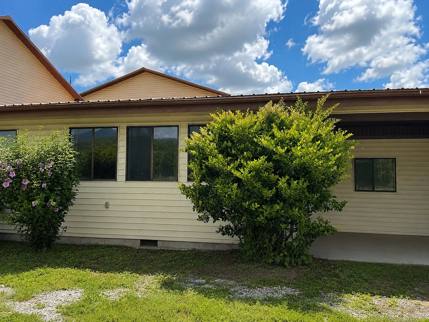 1 bed, 850 sqft, $950 — Photo 1