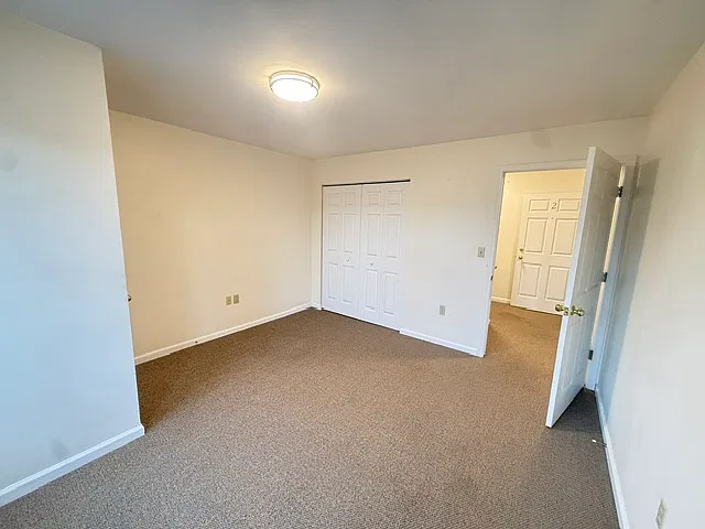 2 bed, 1102 sqft, $1,550 — Photo 2