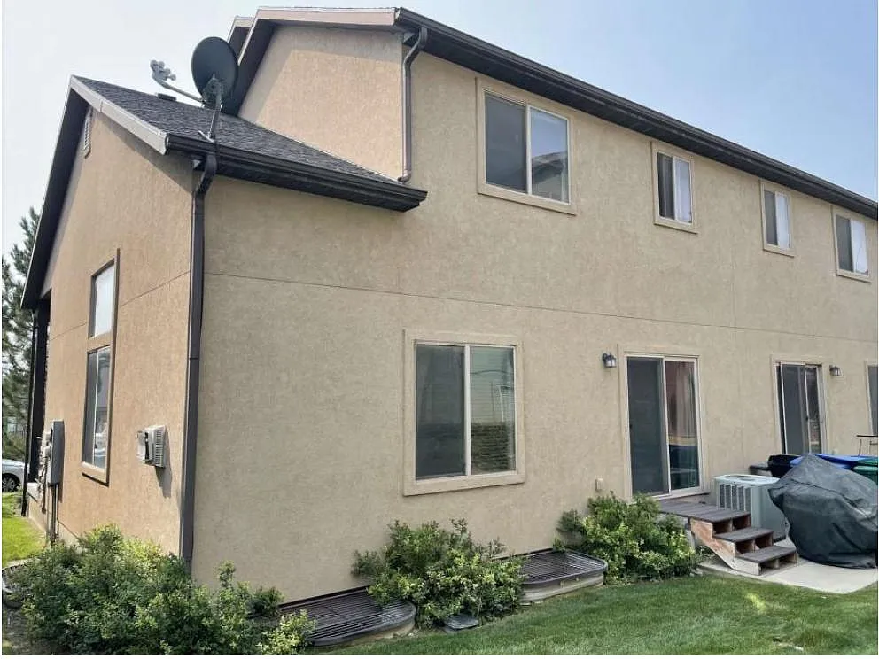 Building Photo - 2628 N Cypress Way W