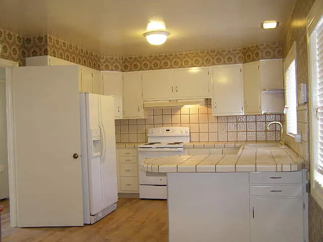 2631 Bissell Ave — Photo 13