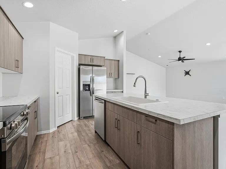406 Hildago Way — Photo 28