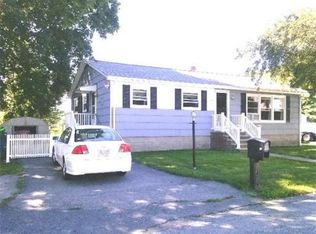 98 Columbia Rd, Lowell, MA 01854