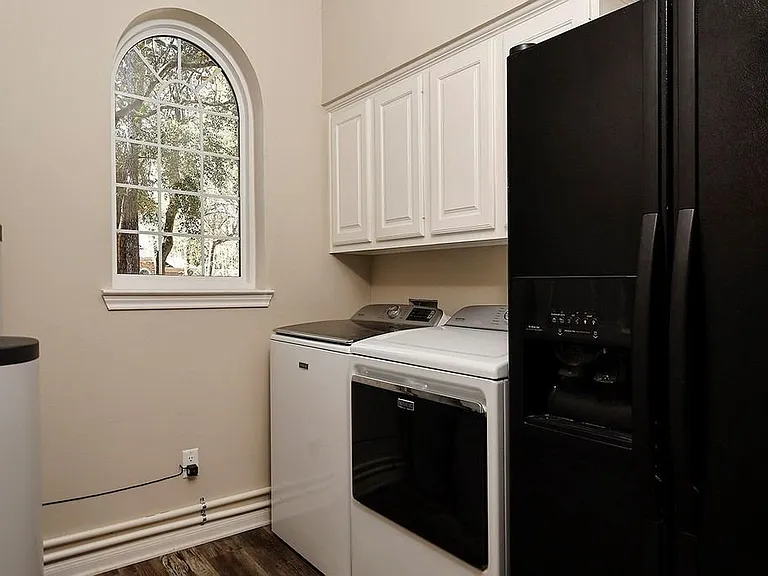 6 Thornbush Pl — Photo 5