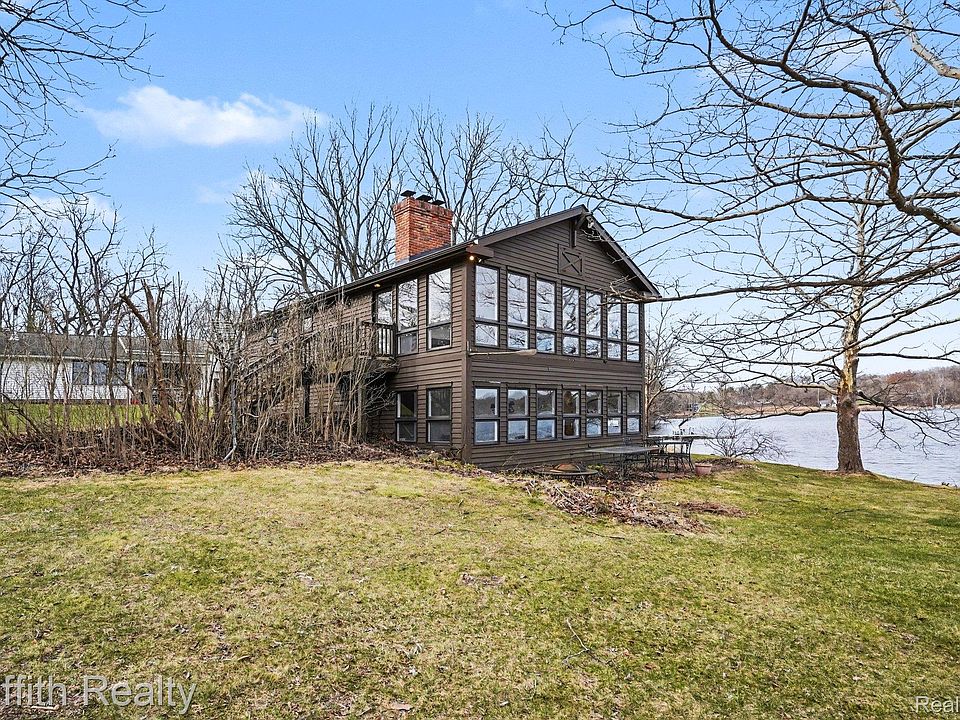 1st image of 11616 Hall Rd