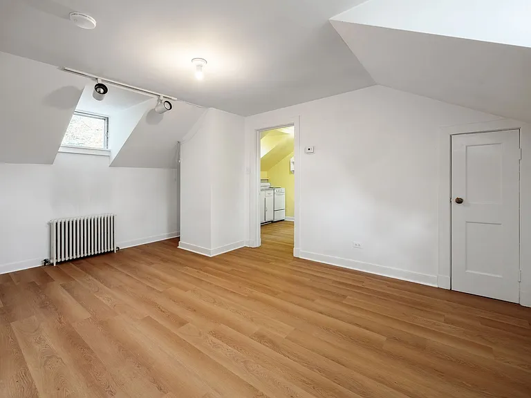 3503 Seminary Ave — Photo 10