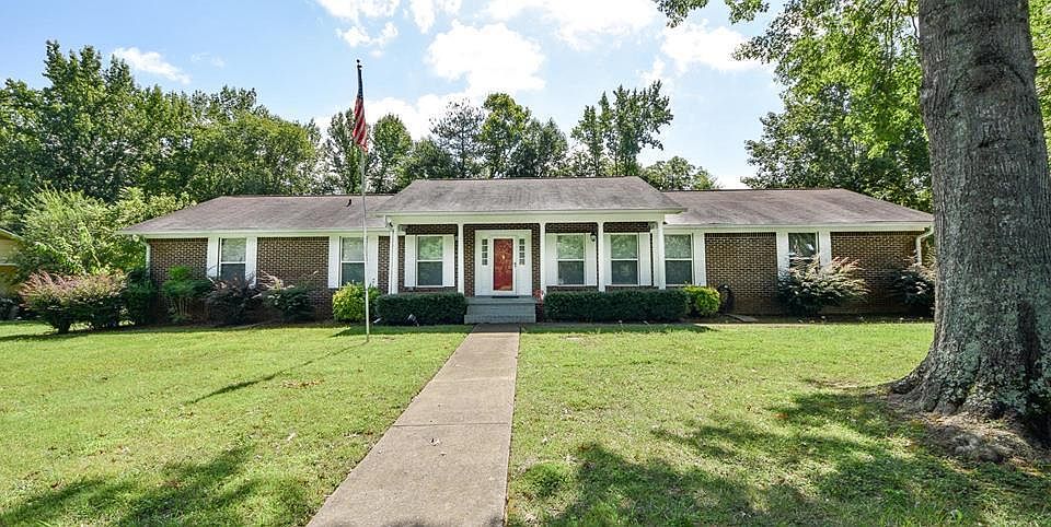 1st image of 3210 Clearwater Dr NE #52