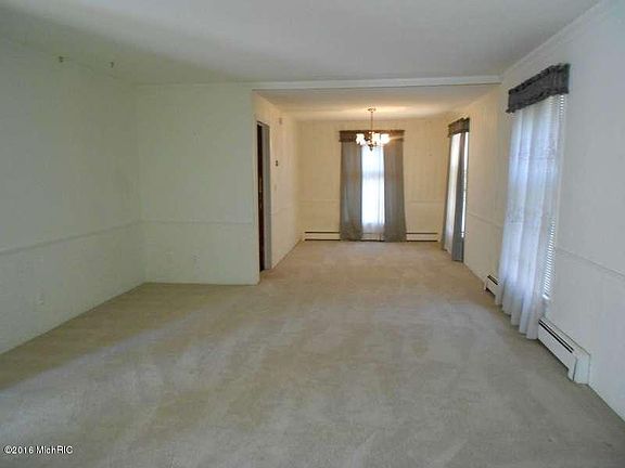 5th image of 1336 E Forest Ave