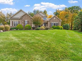 104 Twenty West Dr, Altamont, NY 12009