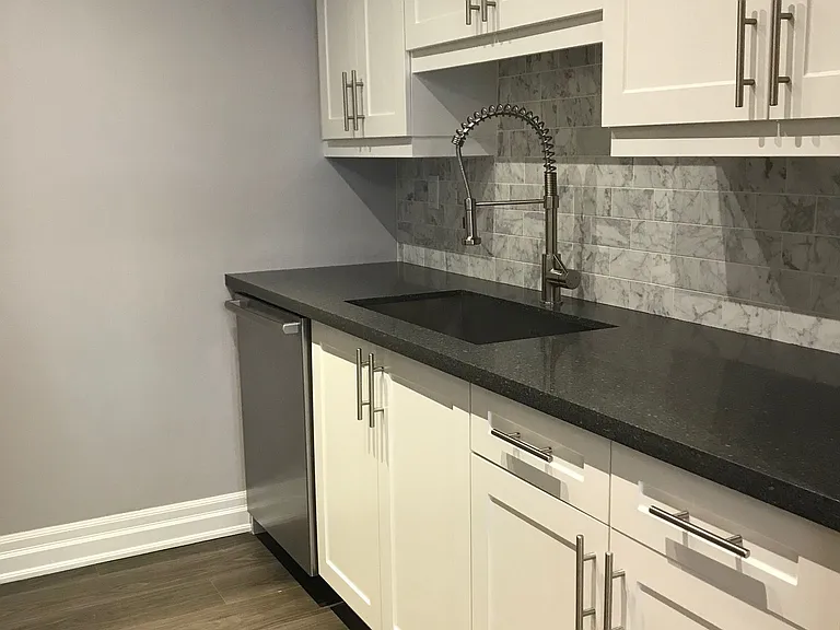 98 Redpath Ave #11 — Photo 6