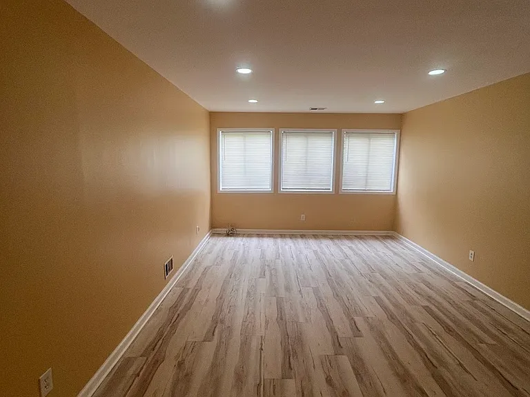 G3 Avon Dr — Photo 6
