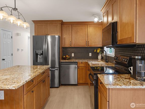 5th image of 8512 NE 136th Street