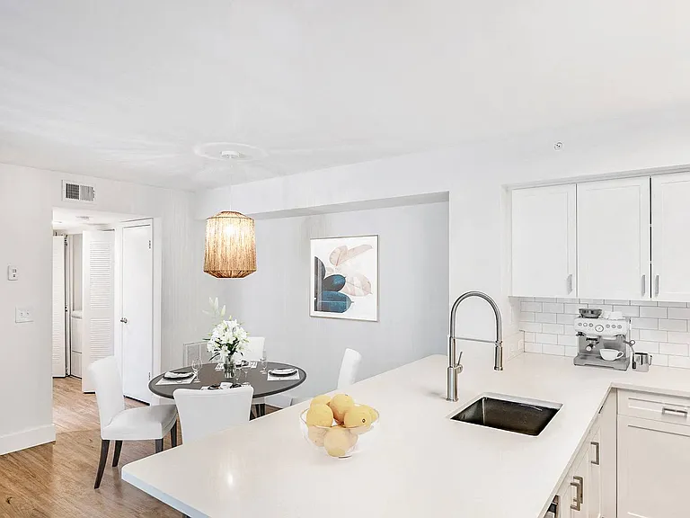The Enclave Apartments at Waterways — Photo 26