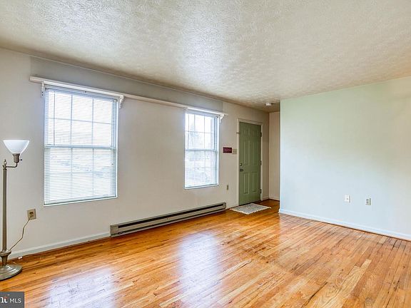 4th image of 105 Nottoway Dr