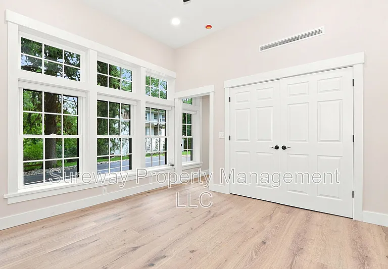 5565 Pennell Rd #2 — Photo 7