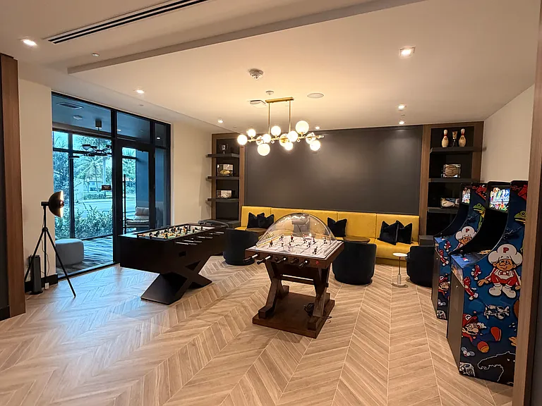 12380 Biscayne Blvd #206 — Photo 34