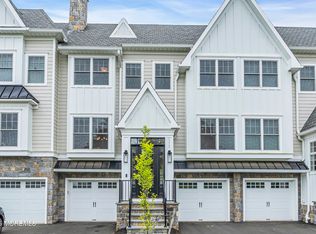 111 Eagle Way, Eatontown, NJ 07724