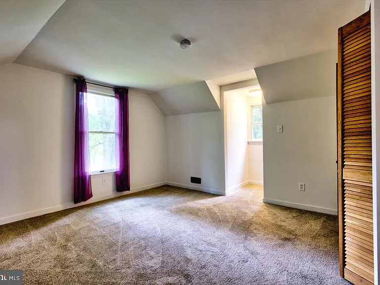 342 Sherry Ln — Photo 26