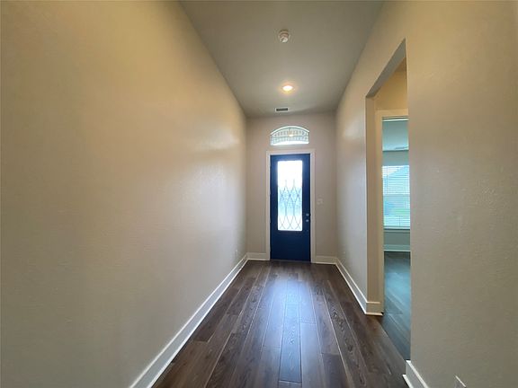 2nd image of 852 Reynolds Dr