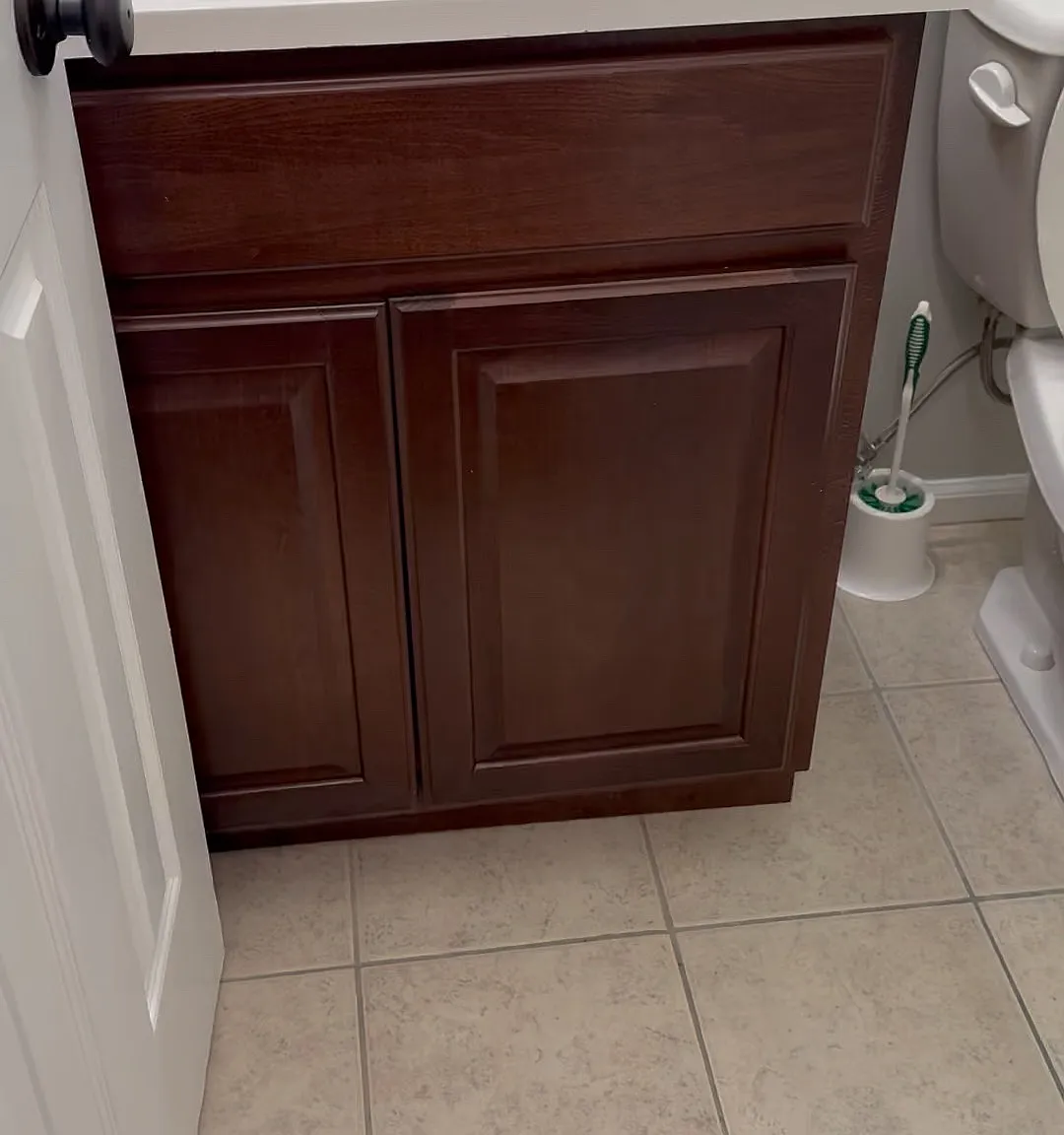 453 Hutchinson Ave — Photo 3