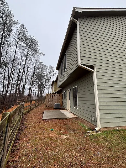 3 bed, 2.5 bath, 1488 sqft, $1,600 — Photo 2