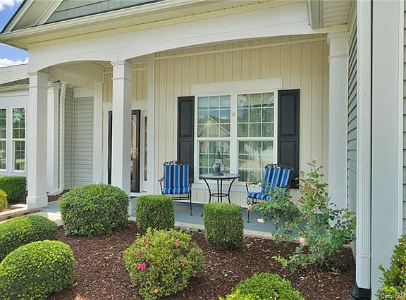 3rd image of 4034 Blackburn Ct