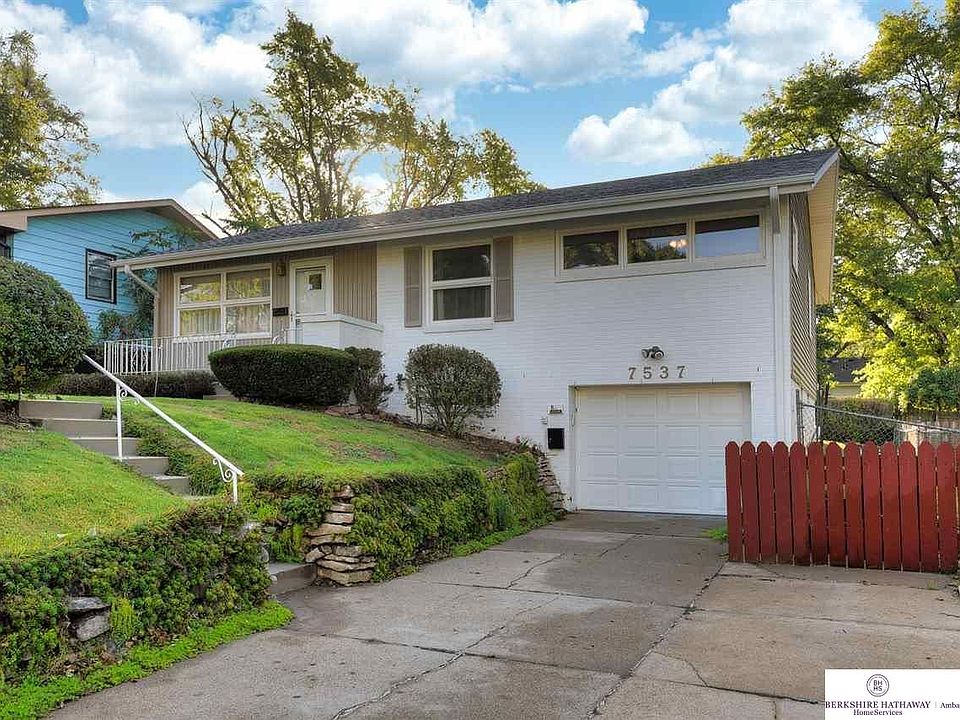 1st image of 7537 Erskine St
