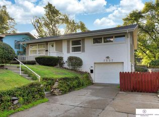 7537 Erskine St, Omaha, NE 68134