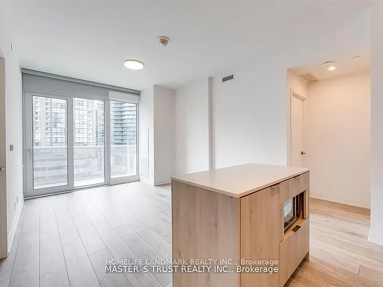 15 Holmes Ave #504 — Photo 3