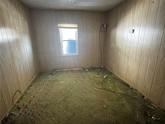 3rd image of 55935 Main St