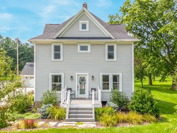 8405 Steeple Hill Dr, Larsen, WI 54947
