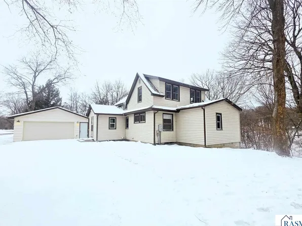 52765 409th Ave, North Mankato, MN 56003