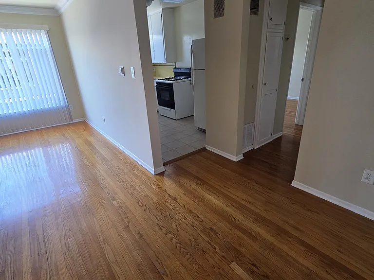 1745 N Kingsley Dr #20 — Photo 10