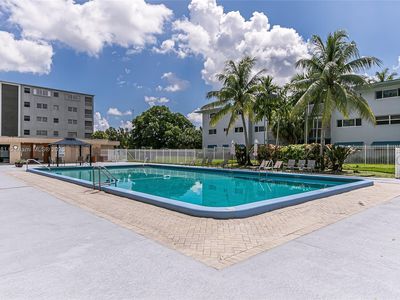 1000 Hillcrest Ct APT 212, Hollywood, FL, 33021