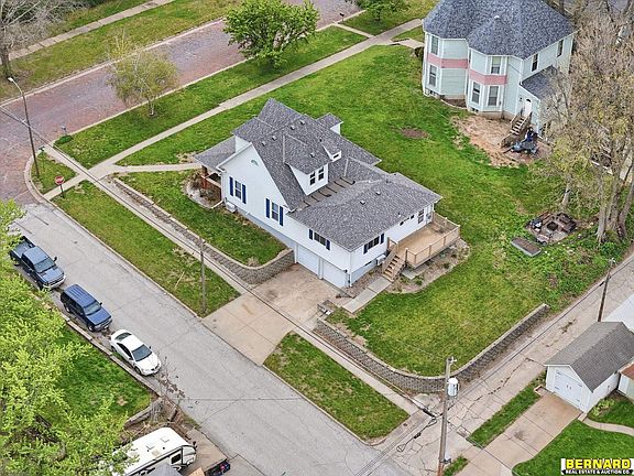 5th image of 1202 2nd Ave