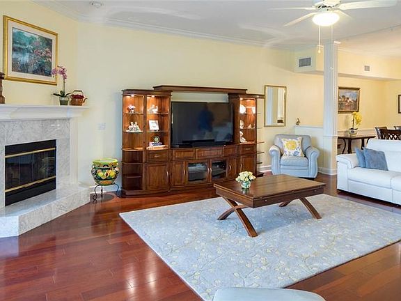 3rd image of 1674 Lago Vista Blvd