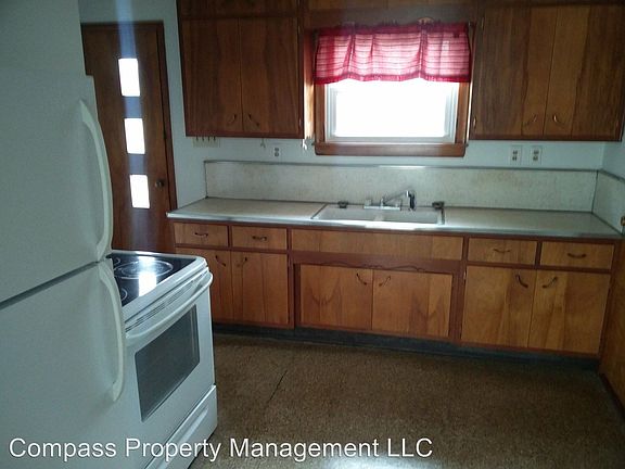 3rd image of 7109 Lockwood Ln