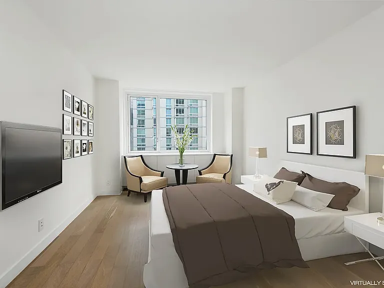 430 W 34th St #8CD — Photo 3