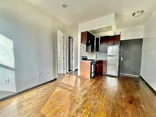 Rented by Bohemia Realty Group | media 9