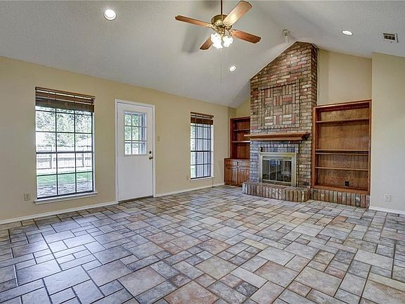 4th image of 5612 Caracas Dr