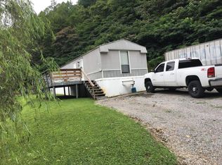 584 Upper Chloe Crk, Pikeville, KY 41501