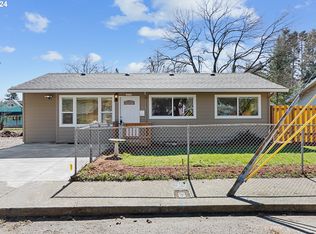 10156 SE Schiller St, Portland, OR 97266