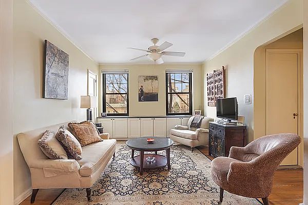1st image of 290 6th Ave #4J