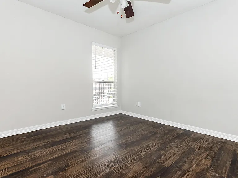 Bayou Park Apartments — Photo 70