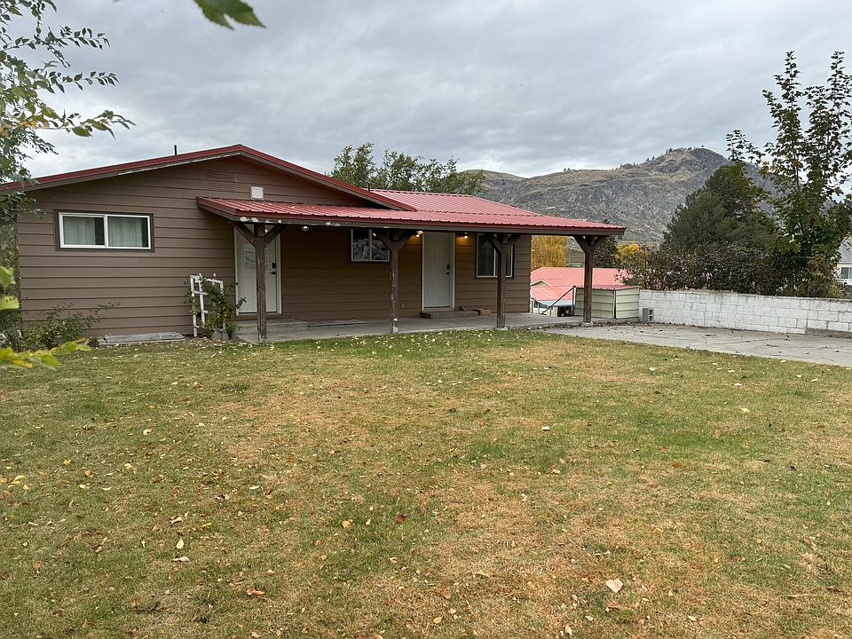 1st image of 14 S Tonasket Ave #A