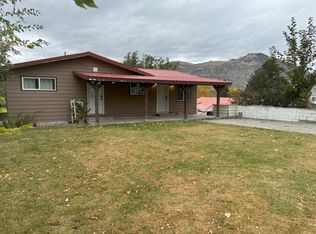 14 S Tonasket Ave #A, Tonasket, WA 98855