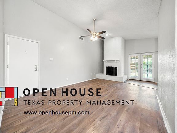 3rd image of 1033 Carriagehouse Ln