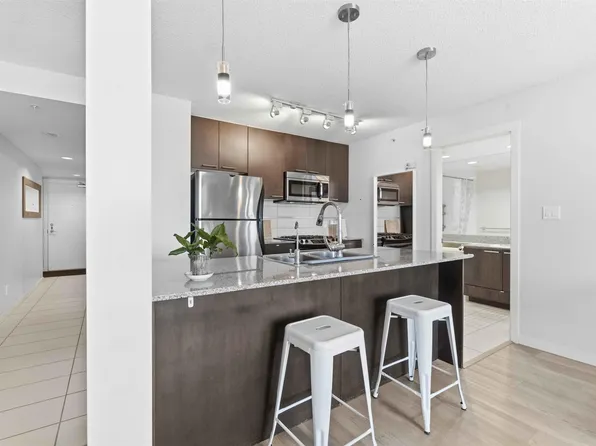 5811 No 3 Rd #1612, Richmond, BC V6X 4L7