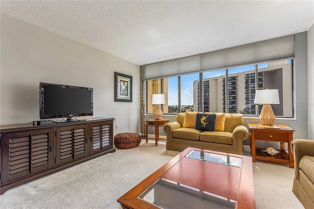 1 bed, 1.5 bath, 1235 sqft, $2,400 — Photo 3