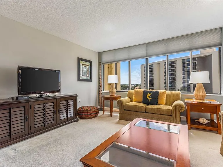700 Island Way #501 — Photo 3